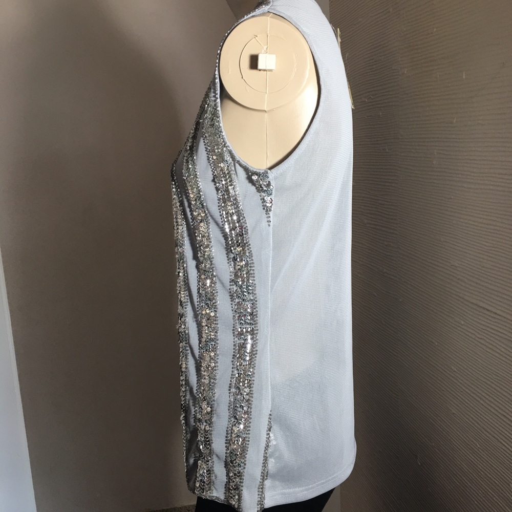 Beautiful sequin top - Picture 3 of 5